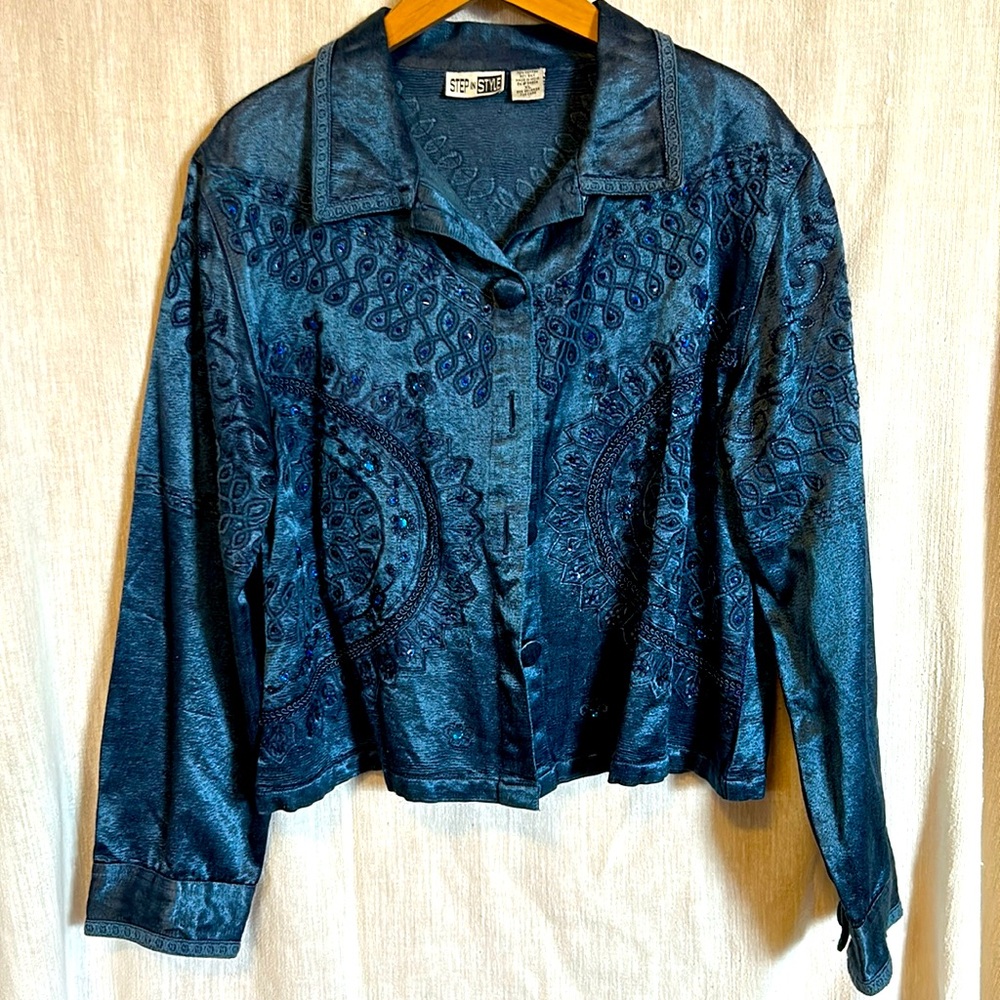 Embroidered beaded satin jacket. XL cotton and silk. Blue